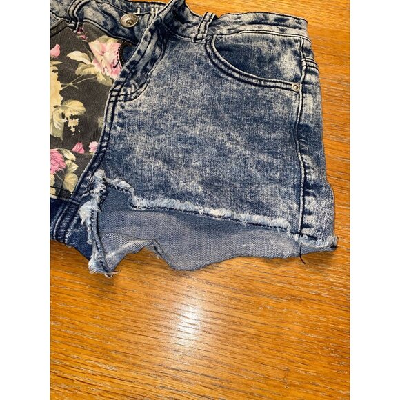 Vintage-Style Dollhouse Denim Floral Patchwork Frayed Hem High-Waist - Picture 4 of 5